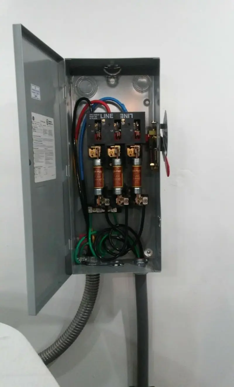 Three-phase disconnect switch installed for Smoke Detector Installation in Union Vale